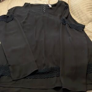 Beautiful black blouse size medium